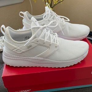 Puma woman’s sneakers size 9.5